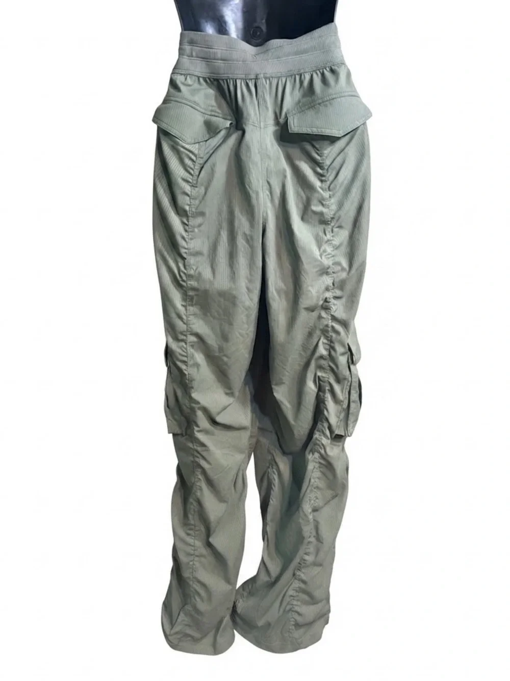lululemon Lightweight Adjustable Mid-Rise Cargo Pants small